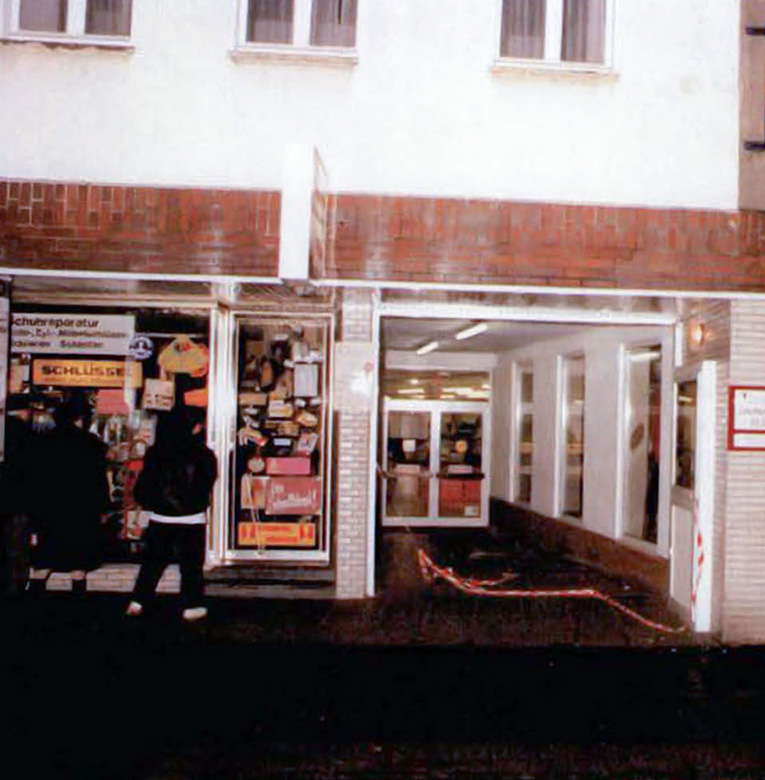 Die Lebensmittelfilia von vorne aufgenommen